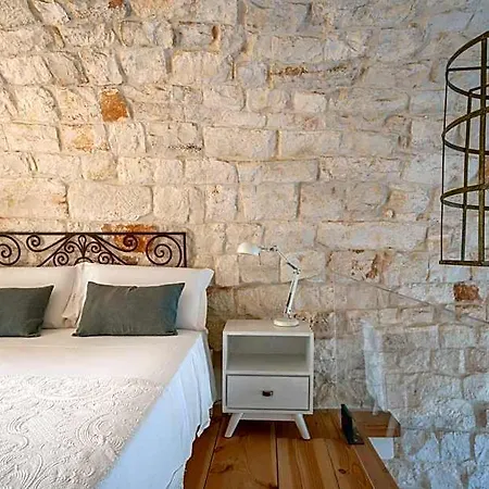 Augusta Trulli Hotell